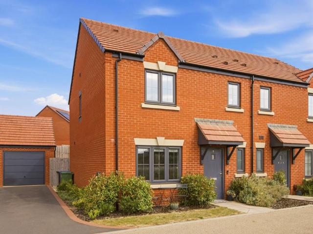 3 bedroom semi detached house for sale