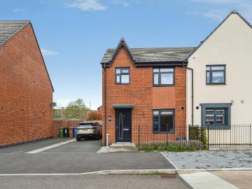 3 bedroom semi detached house for sale