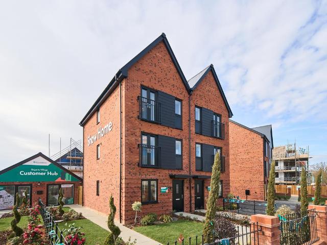 3 bedroom semi detached house for sale