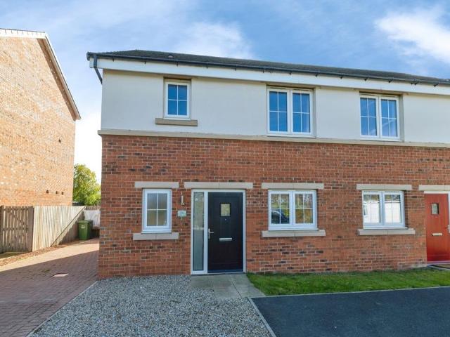3 bedroom semi detached house for sale