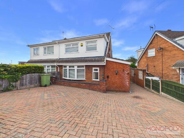 3 bedroom semi detached house for sale