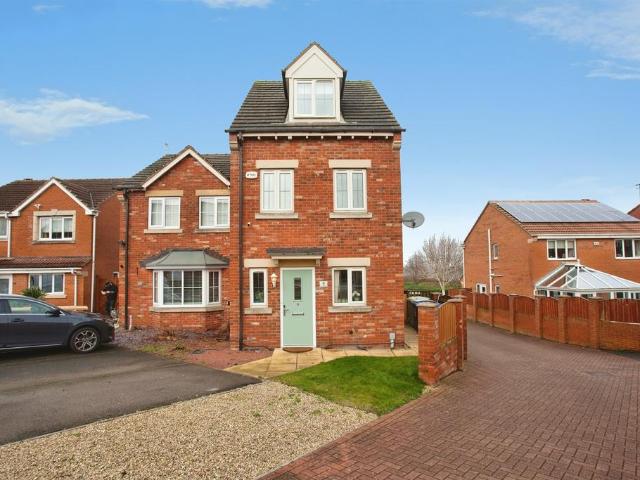 3 bedroom semi detached house for sale