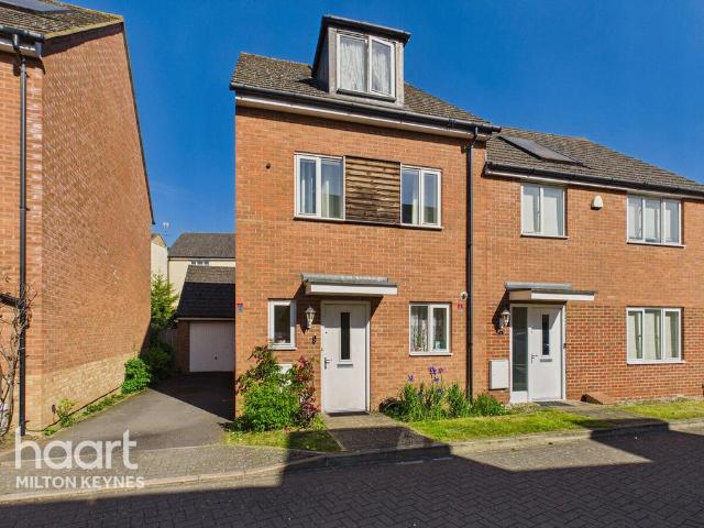 3 bedroom semi detached house for sale