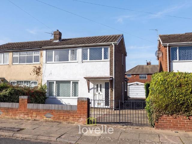 3 bedroom semi detached house for sale
