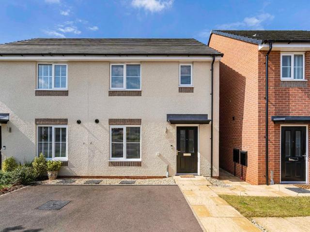 3 bedroom semi detached house for sale