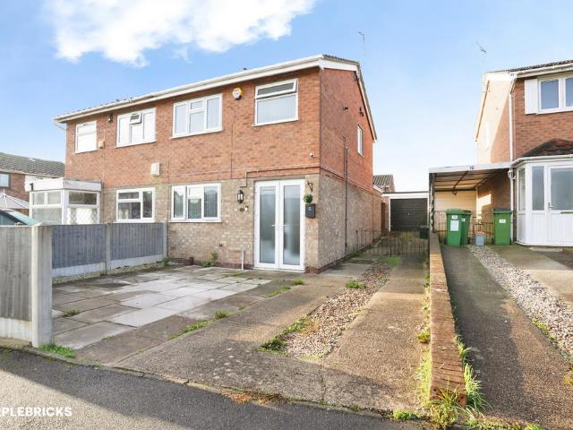 3 bedroom semi detached house for sale