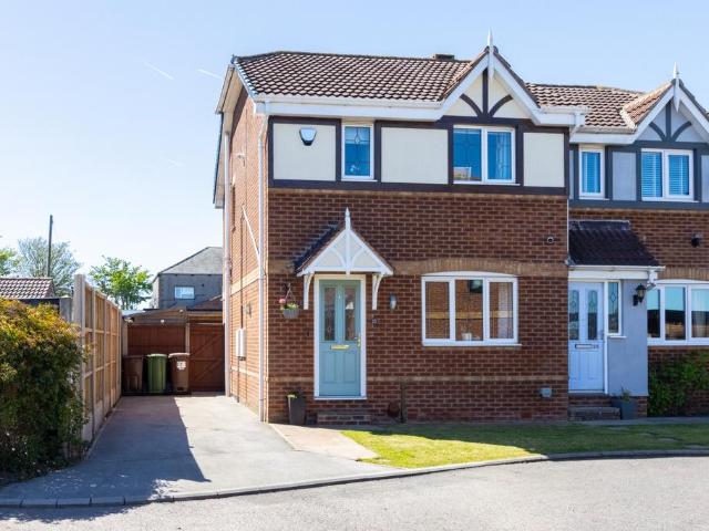 3 bedroom semi detached house for sale