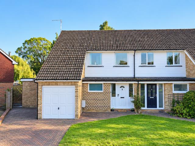 3 bedroom semi detached house for sale