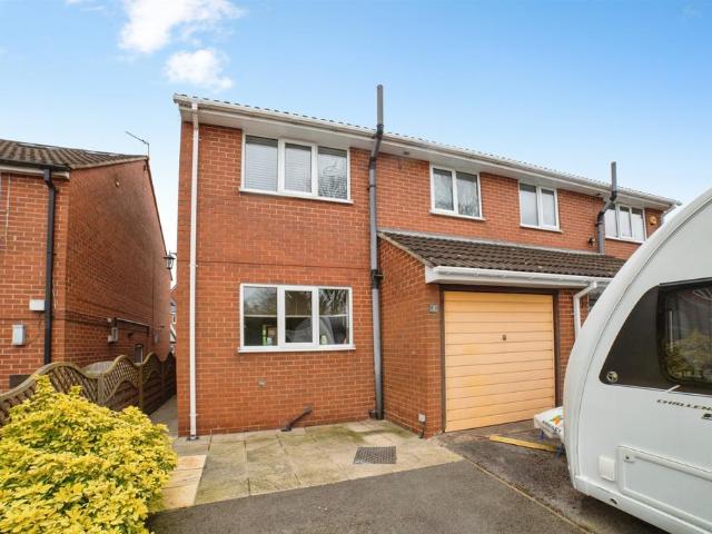 3 bedroom semi detached house for sale