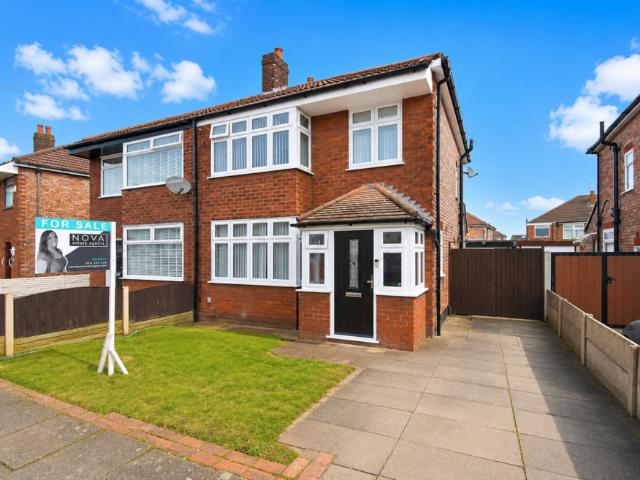 3 bedroom semi detached house for sale