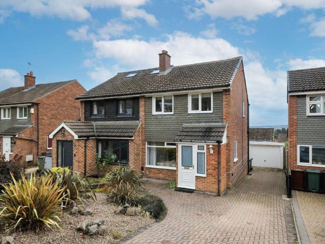 3 bedroom semi detached house for sale
