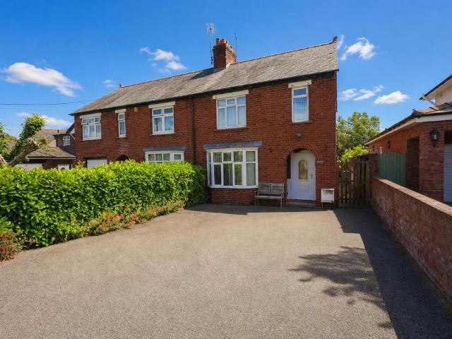 3 bedroom semi detached house for sale