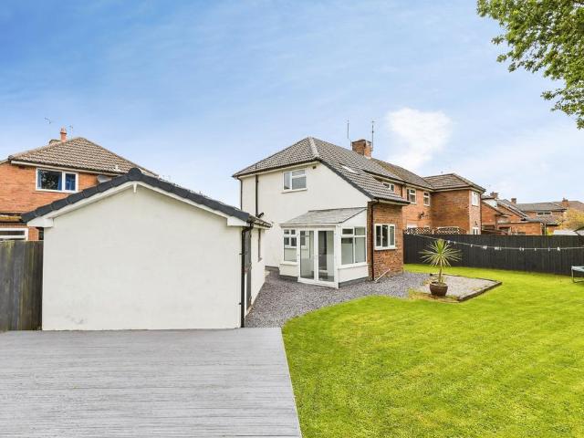 3 bedroom semi detached house for sale