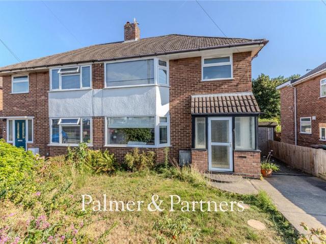3 bedroom semi detached house for sale