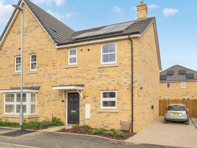 3 bedroom semi detached house for sale