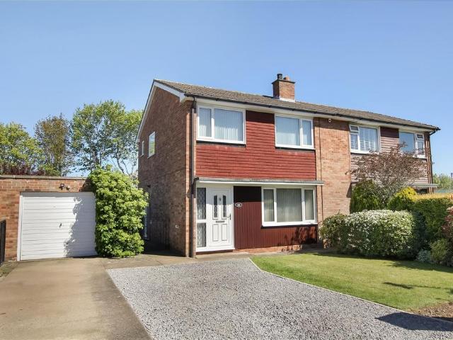 3 bedroom semi detached house for sale