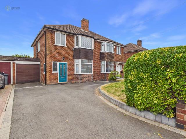 3 bedroom semi detached house for sale