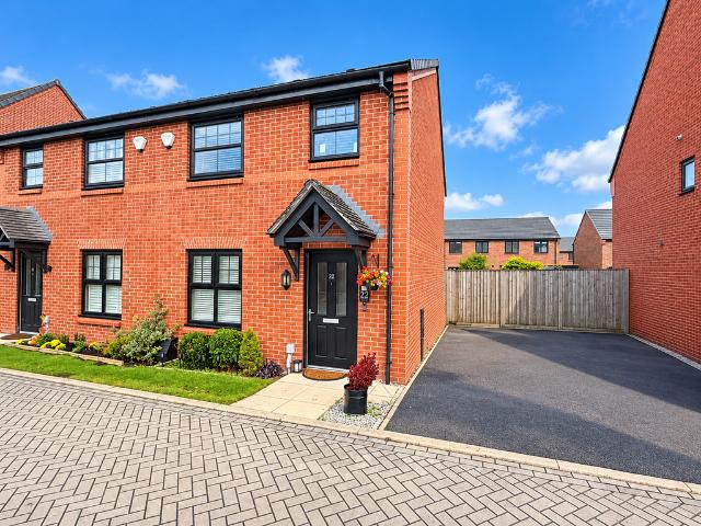 3 bedroom semi detached house for sale