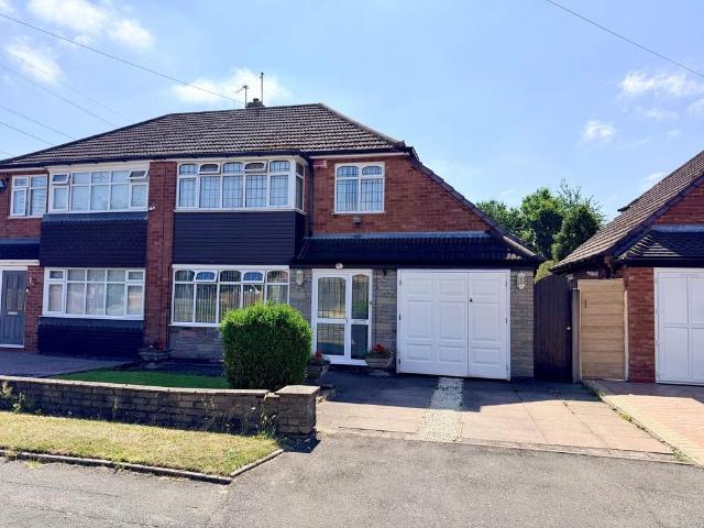 3 bedroom semi detached house for sale