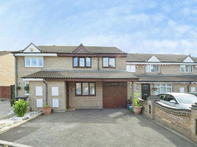 3 bedroom semi detached house for sale