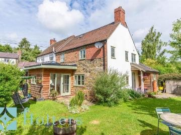 3 bedroom cottage for sale