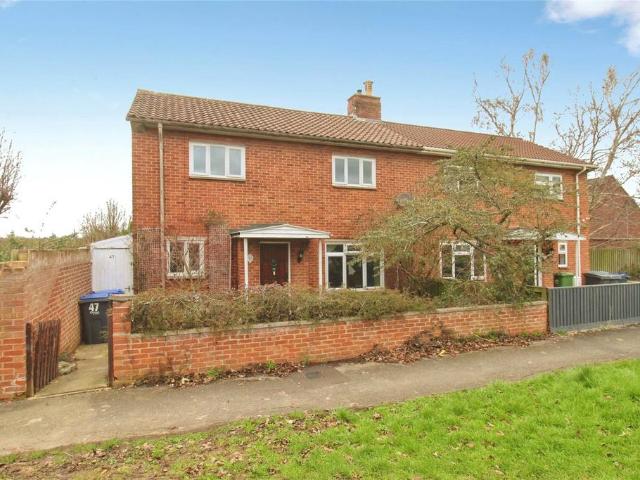 3 bedroom semi detached house for sale