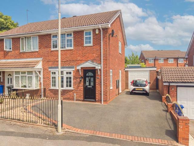 3 bedroom semi detached house for sale