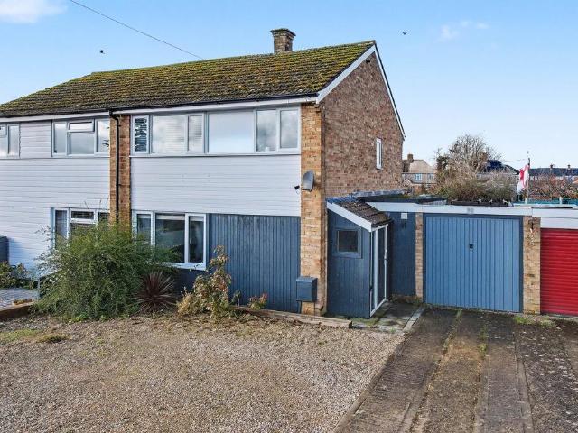 3 bedroom semi detached house for sale