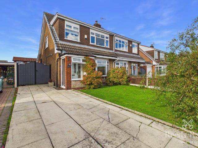 3 bedroom semi detached house for sale