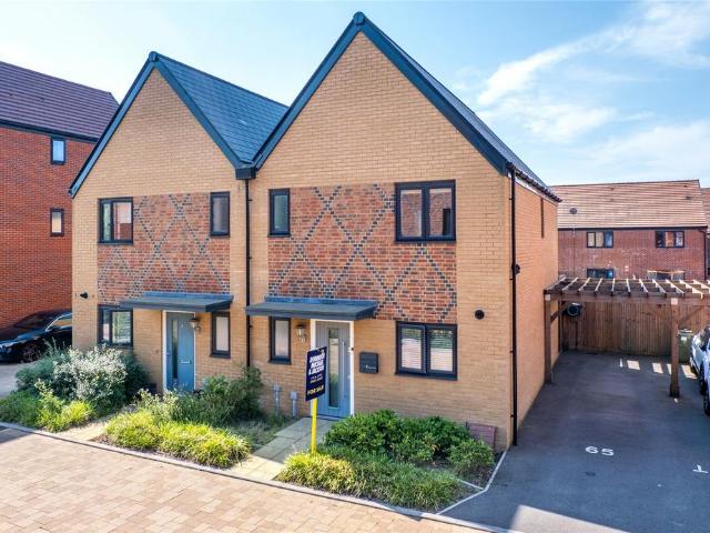 3 bedroom semi detached house for sale