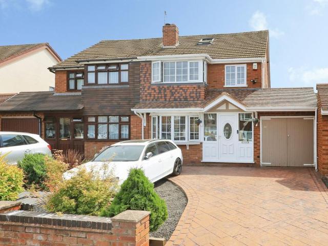 3 bedroom semi detached house for sale