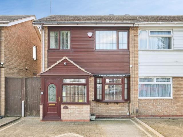 3 bedroom semi detached house for sale
