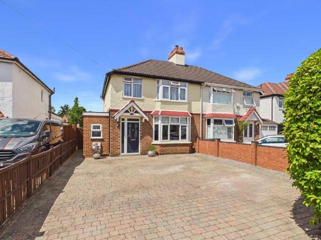 3 bedroom semi detached house for sale