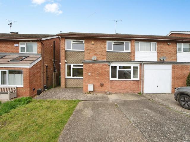 3 bedroom semi detached house for sale