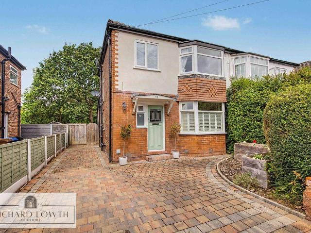 3 bedroom semi detached house for sale