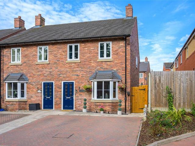 3 bedroom semi detached house for sale