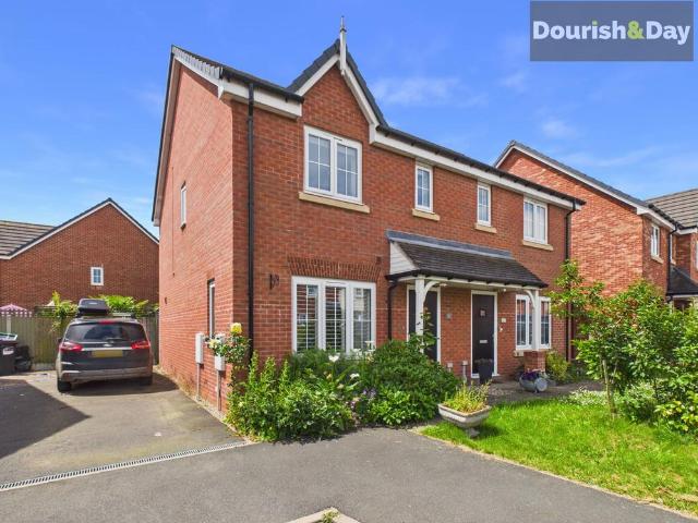 3 bedroom semi detached house for sale