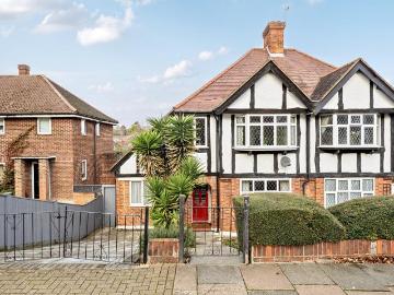 Southfields, SW18, Battersea Reach, London, Greater London