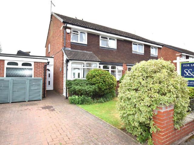 3 bedroom semi detached house for sale