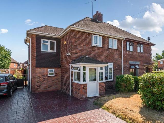 3 bedroom semi detached house for sale