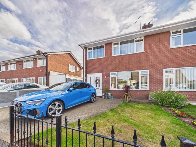 3 bedroom semi detached house for sale
