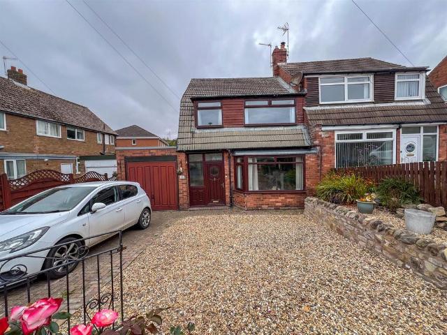 3 bedroom semi detached house for sale