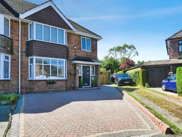 3 bedroom semi detached house for sale