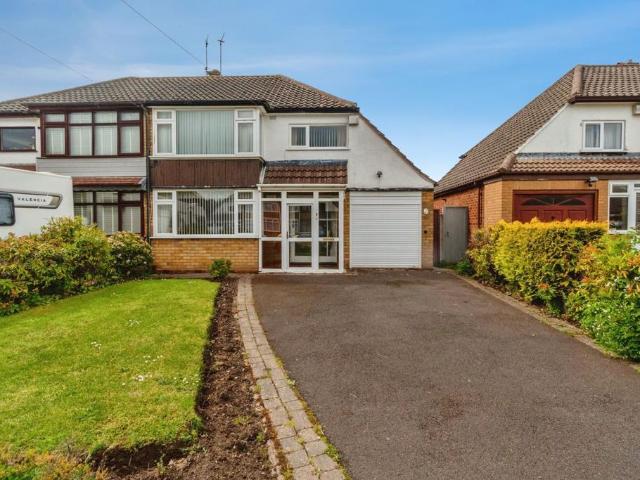 3 bedroom semi detached house for sale