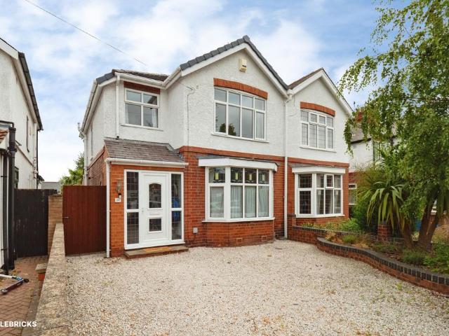 3 bedroom semi detached house for sale