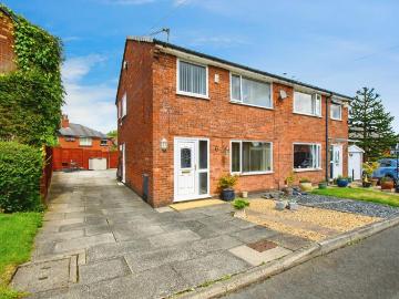 House for sale in Moses Gate - Garden, Equipped kitchen