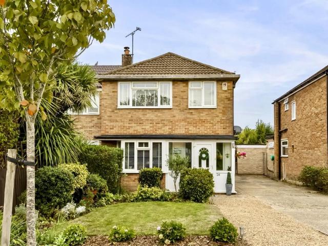 3 bedroom semi detached house for sale