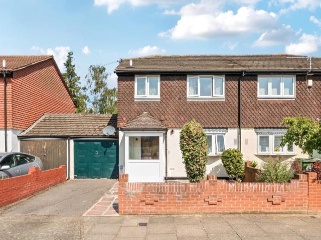 3 bedroom semi detached house for sale