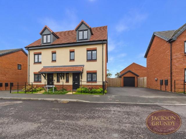 3 bedroom semi detached house for sale