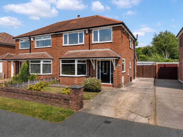 3 bedroom semi detached house for sale